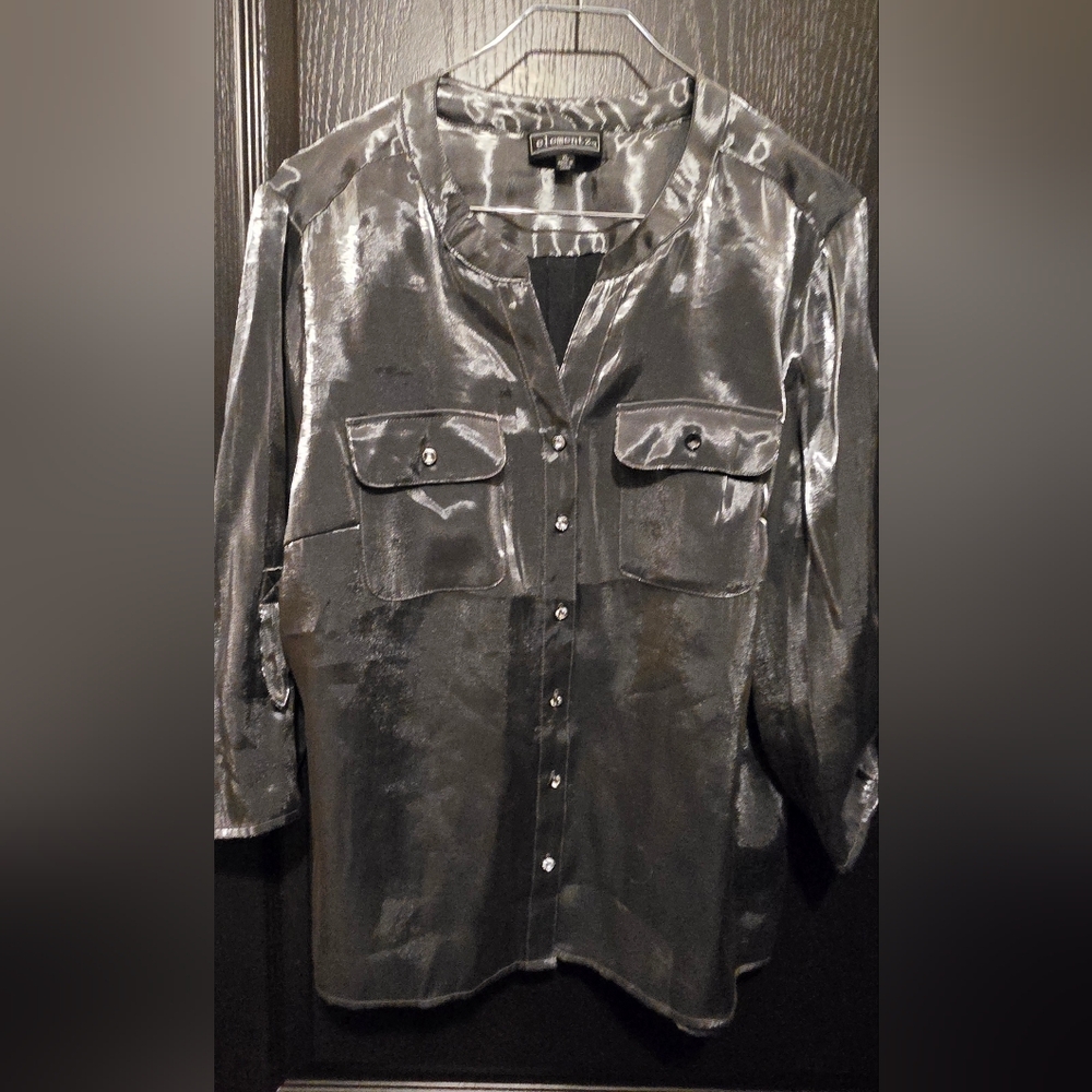 NWT Women's metallic blouse top